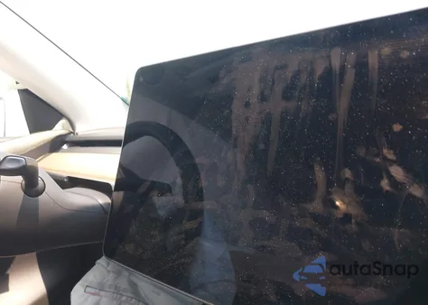 2021 Tesla Model Y Long Range Dual Motor All-Wheel Drive z USA, uszkodzony, nr VIN 5YJYGDEE2MF191938